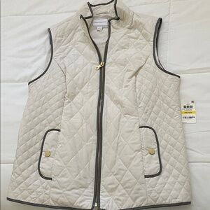 Charter Club Women's Quilted Vest with Pockets - Warm Vanilla with Brown Trim